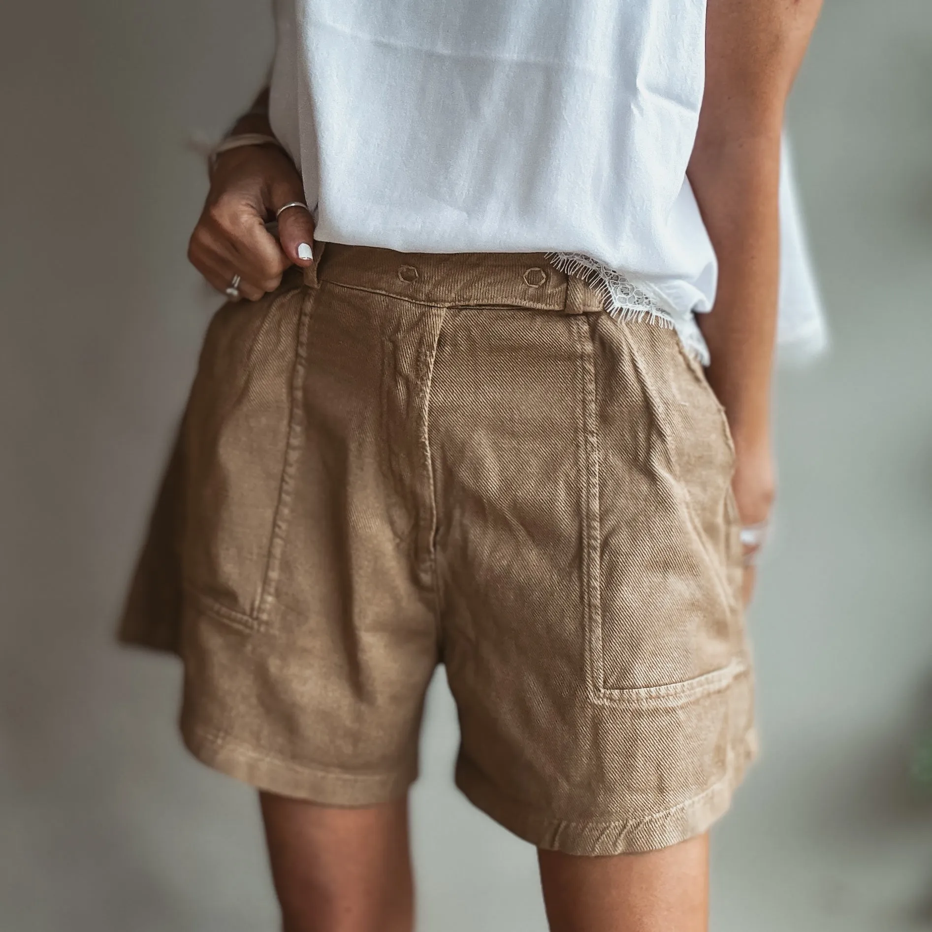 Cargo shorts TAN *NEW*